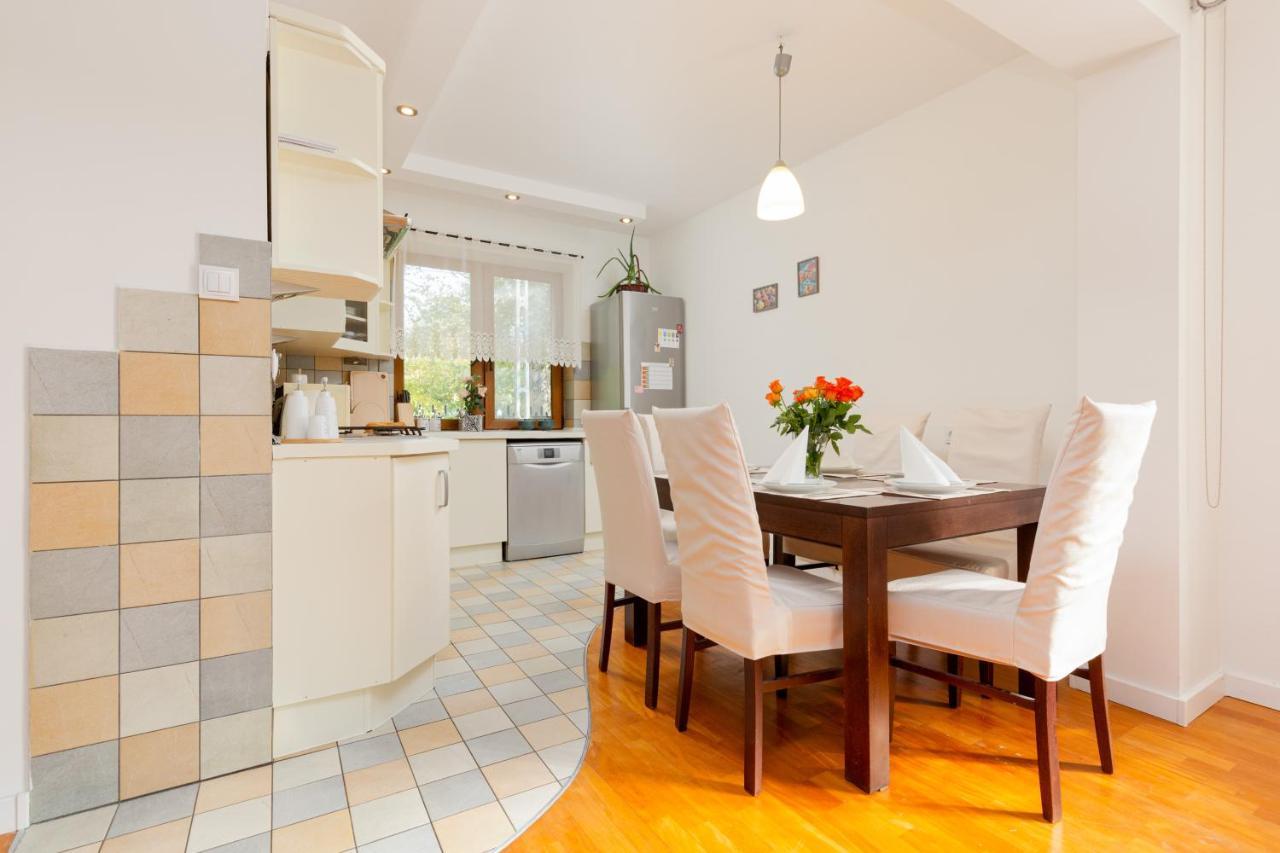 Holiday House Cinema Experience Warsaw Michalowice By Renters Villa Екстериор снимка