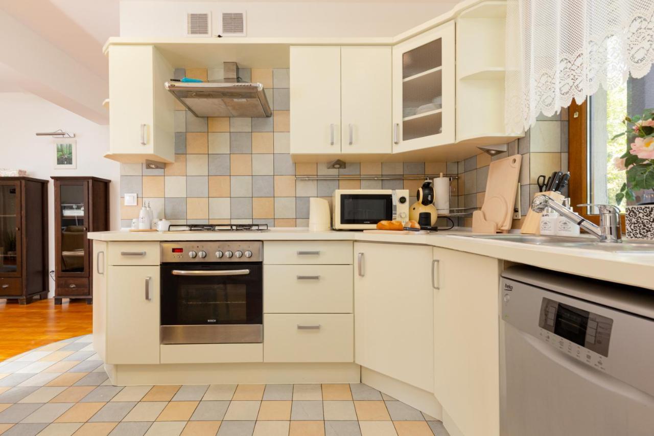 Holiday House Cinema Experience Warsaw Michalowice By Renters Villa Екстериор снимка