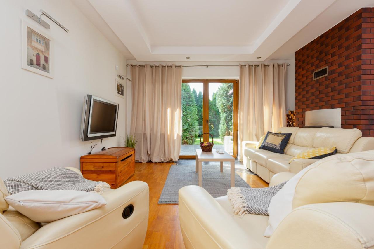 Holiday House Cinema Experience Warsaw Michalowice By Renters Villa Екстериор снимка