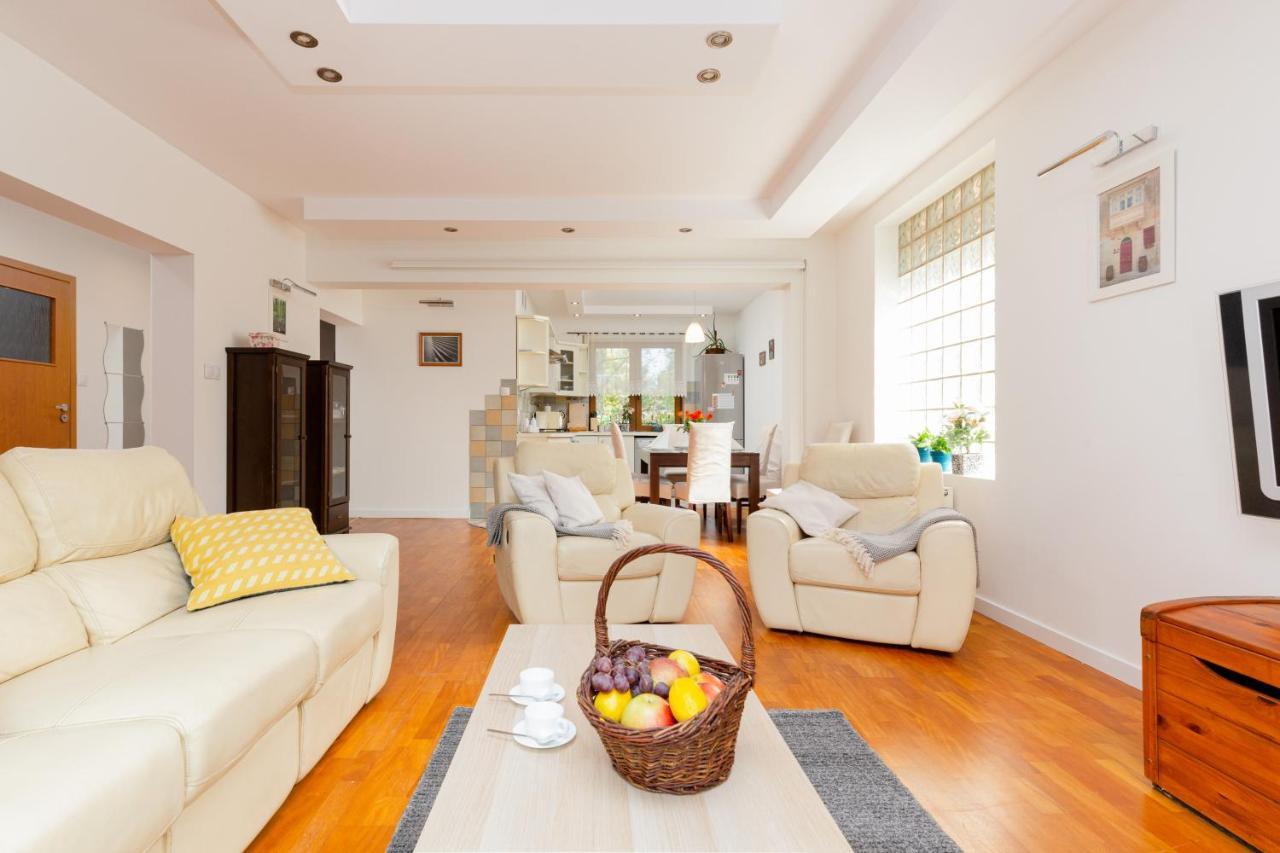 Holiday House Cinema Experience Warsaw Michalowice By Renters Villa Екстериор снимка